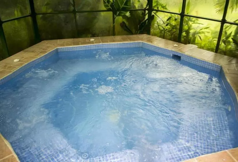 Lands In Love Hotel And Resort