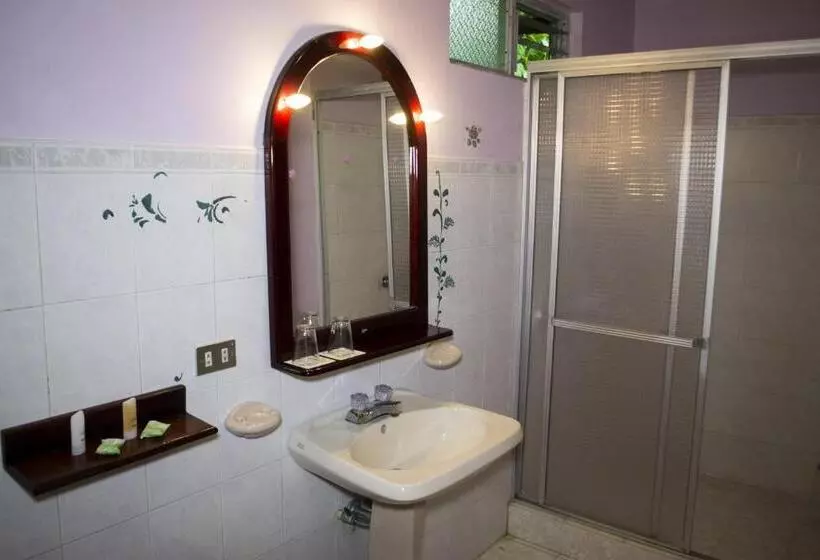 Lands In Love Hotel And Resort