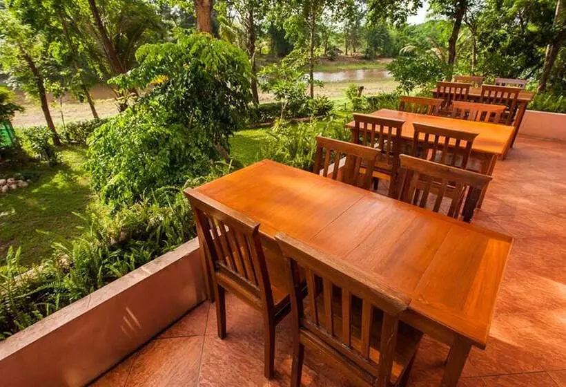 ホテル Riverhouse Resort