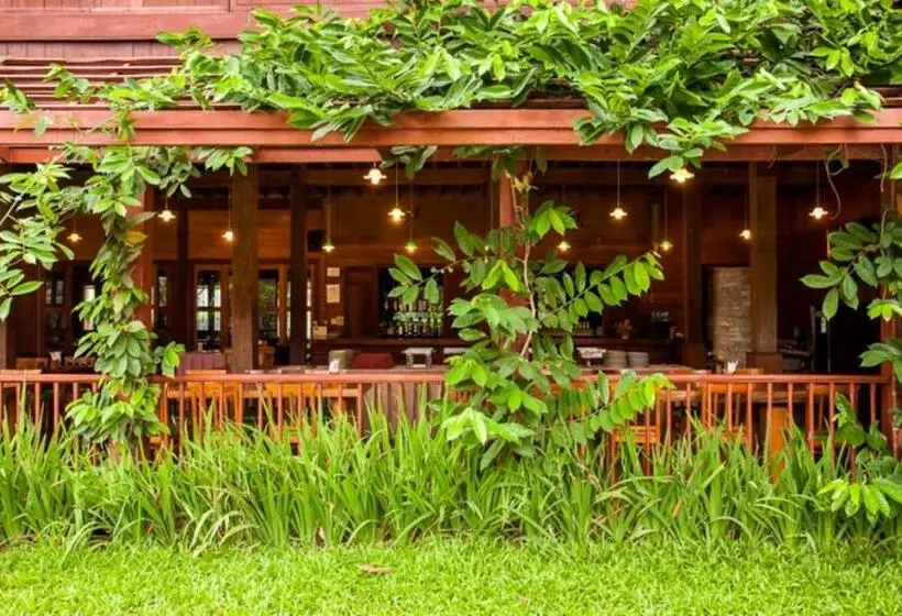 ホテル Riverhouse Resort