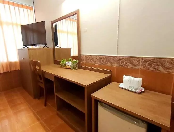 호텔 Suriwong Chumphon