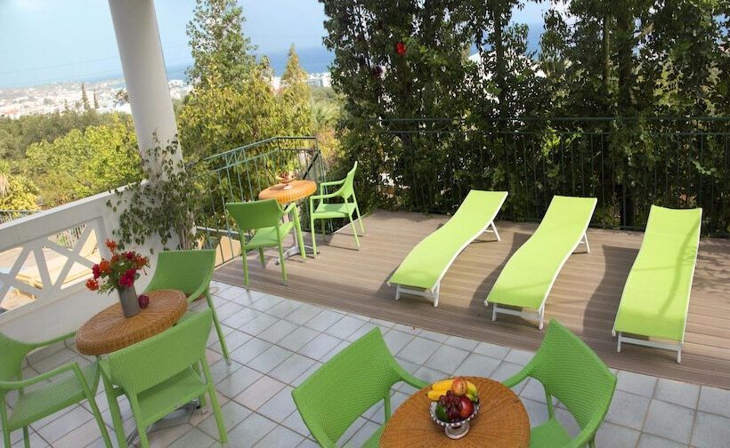 Romantica Hotel Apartments