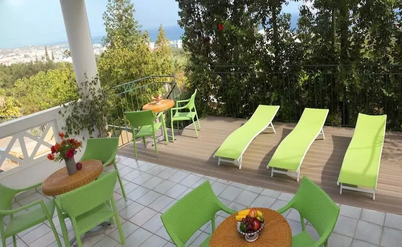 Romantica Hotel Apartments