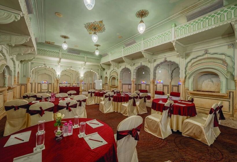 בית מלון כפרי Chomu Palace, Jaipur