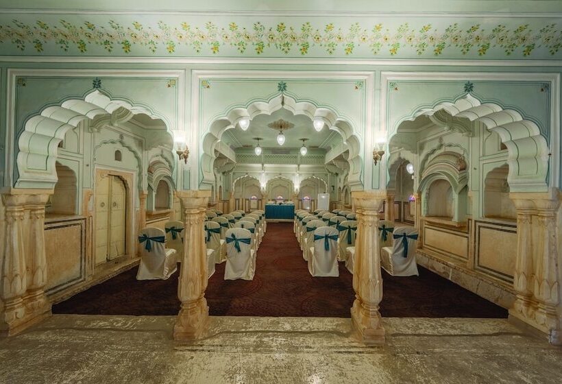 בית מלון כפרי Chomu Palace, Jaipur