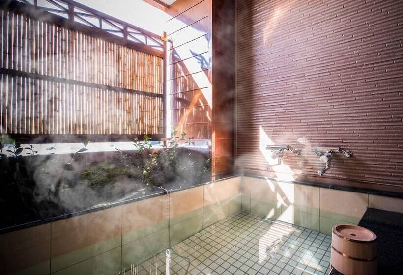 Hotel Dogo Onsen Yachiyo 道後温泉八千代