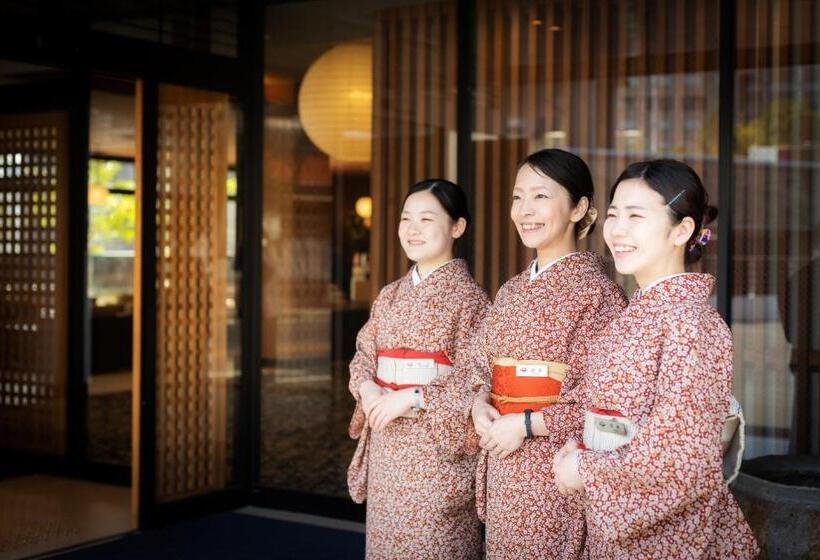 Hotel Dogo Onsen Yachiyo 道後温泉八千代