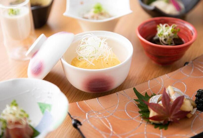 Hotel Dogo Onsen Yachiyo 道後温泉八千代