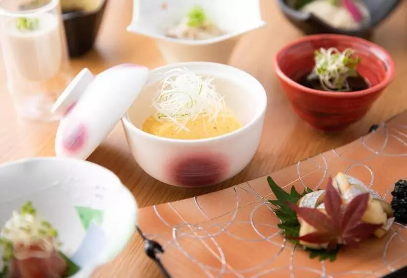 호텔 Dogo Onsen Yachiyo 道後温泉八千代