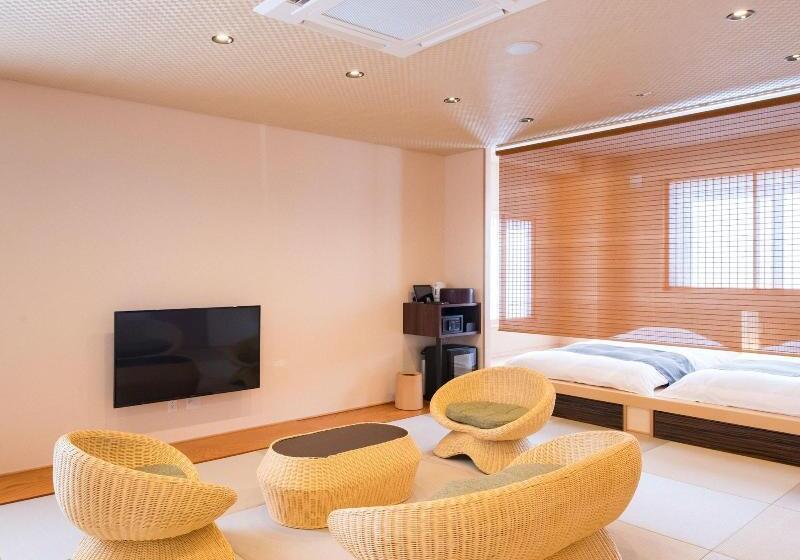 Hotel Dogo Onsen Yachiyo 道後温泉八千代