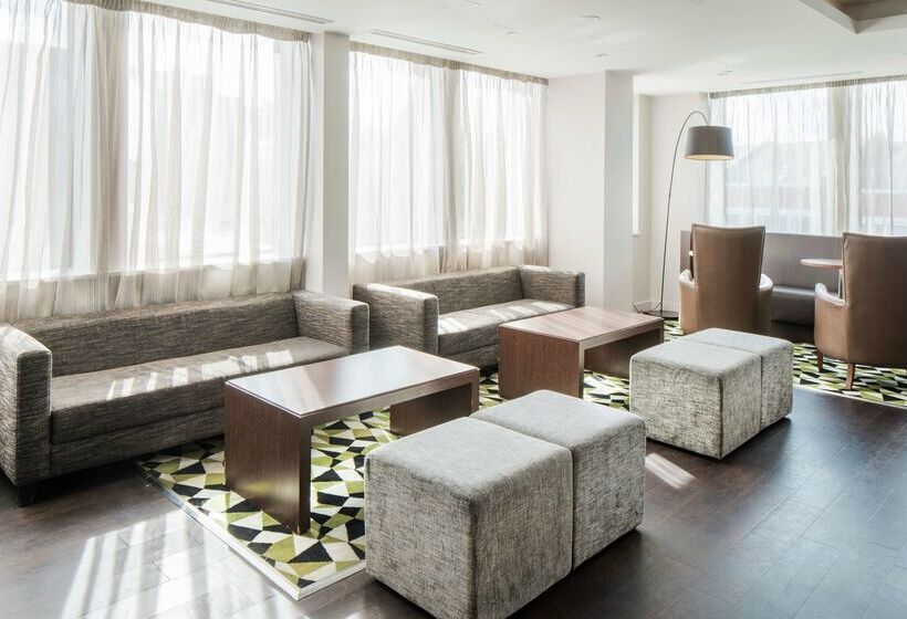 בית מלון כפרי Hampton By Hilton Birmingham Broad Street