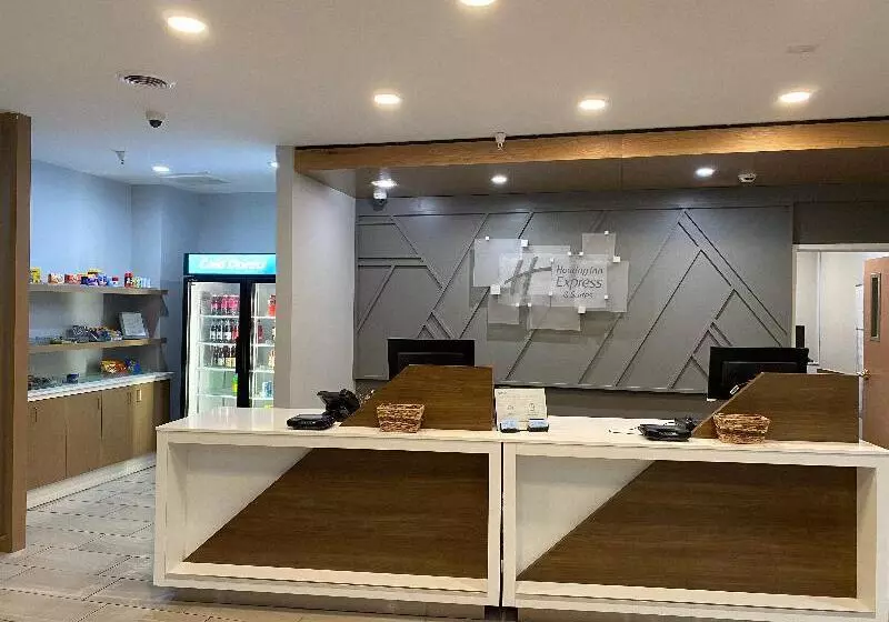 호텔 Holiday Inn Express Plymouth, An Ihg