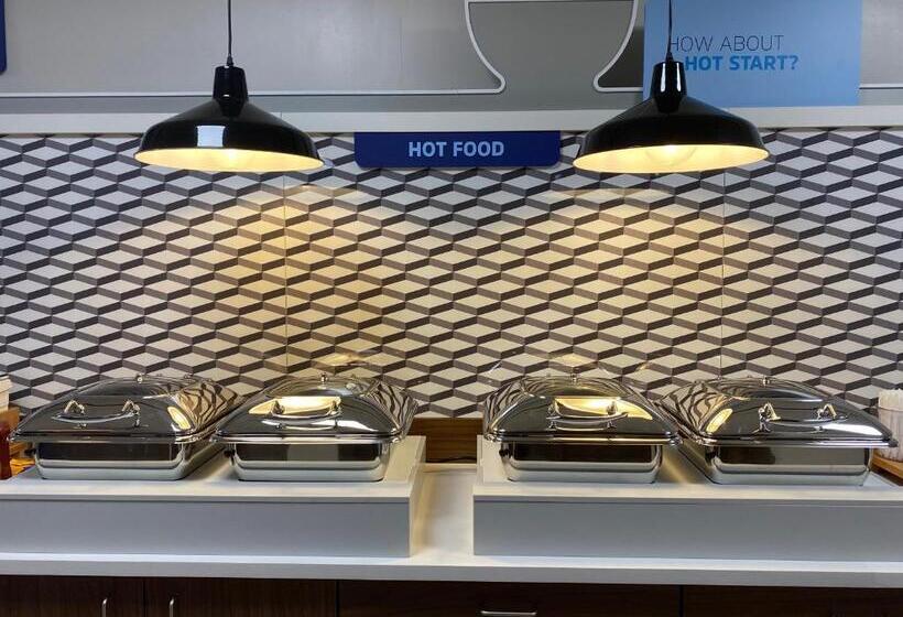 ホテル Holiday Inn Express Plymouth, An Ihg