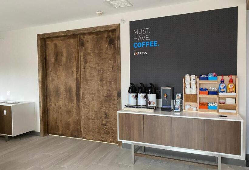 ホテル Holiday Inn Express Plymouth, An Ihg