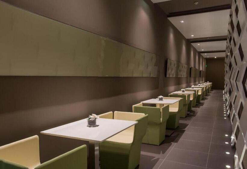 Otel Jinjiang Inn Select Shanghai Pudong Airport