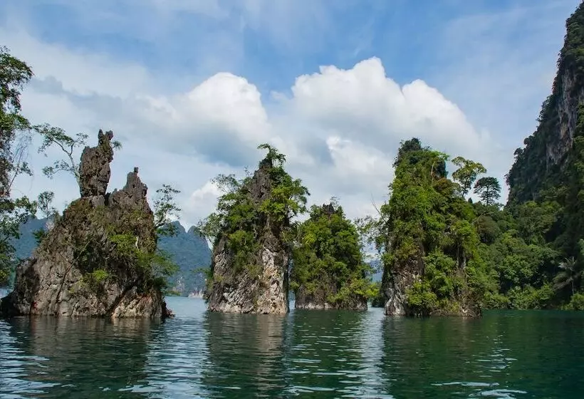 호텔 Khao Sok Riverside Cottages