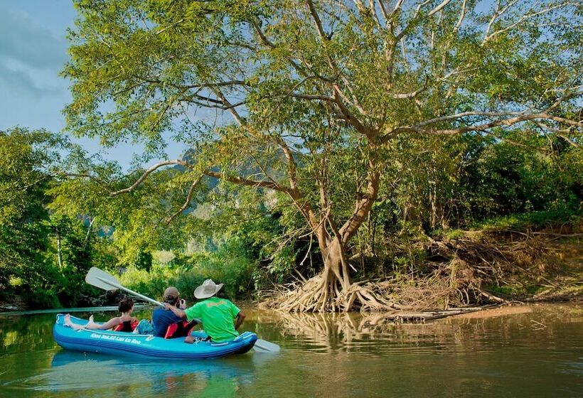 Отель Khao Sok Riverside Cottages