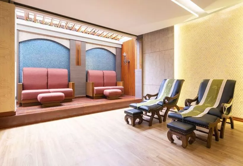 Hotel Khaolak Bayfront Resort