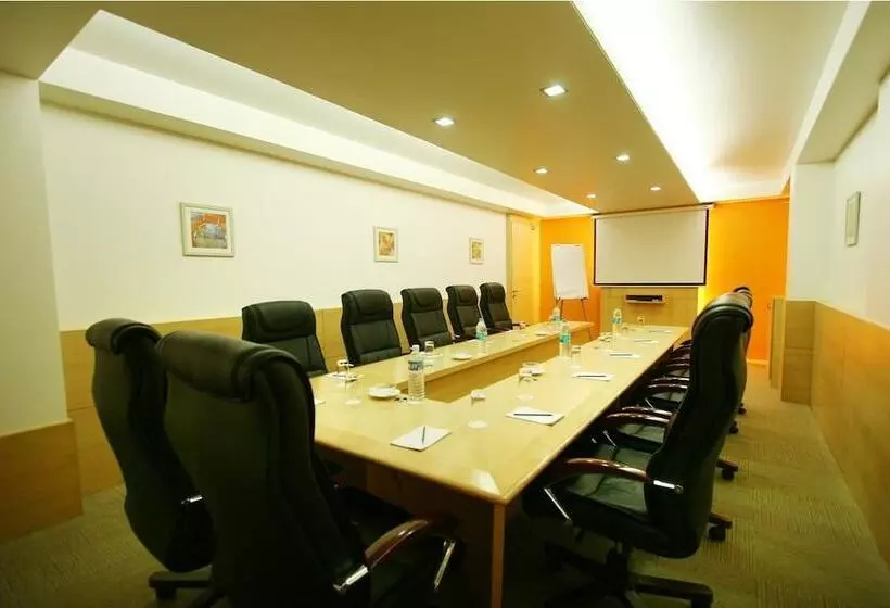 בית מלון כפרי Le Royale Residency