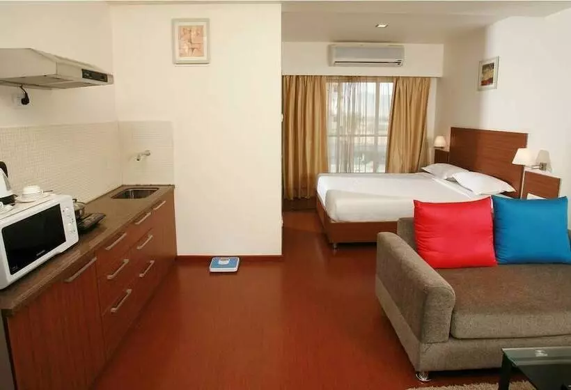 בית מלון כפרי Le Royale Residency