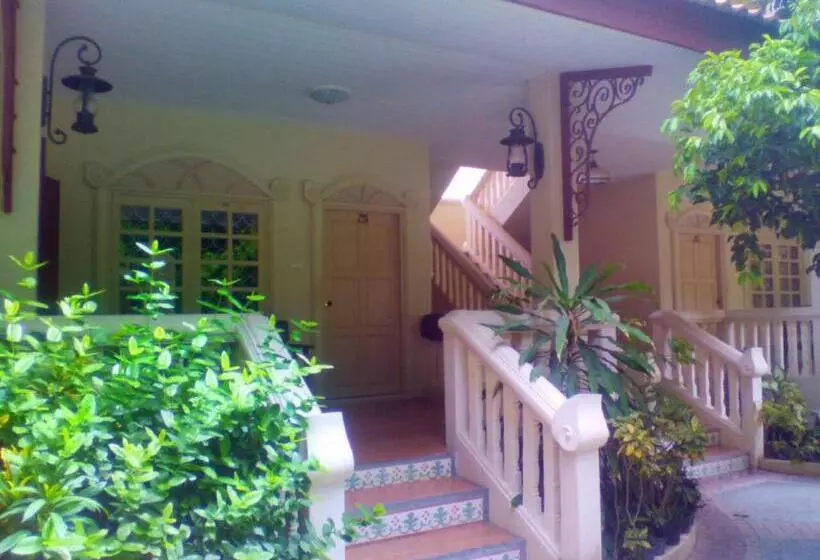 호텔 Momchailai River Retreat