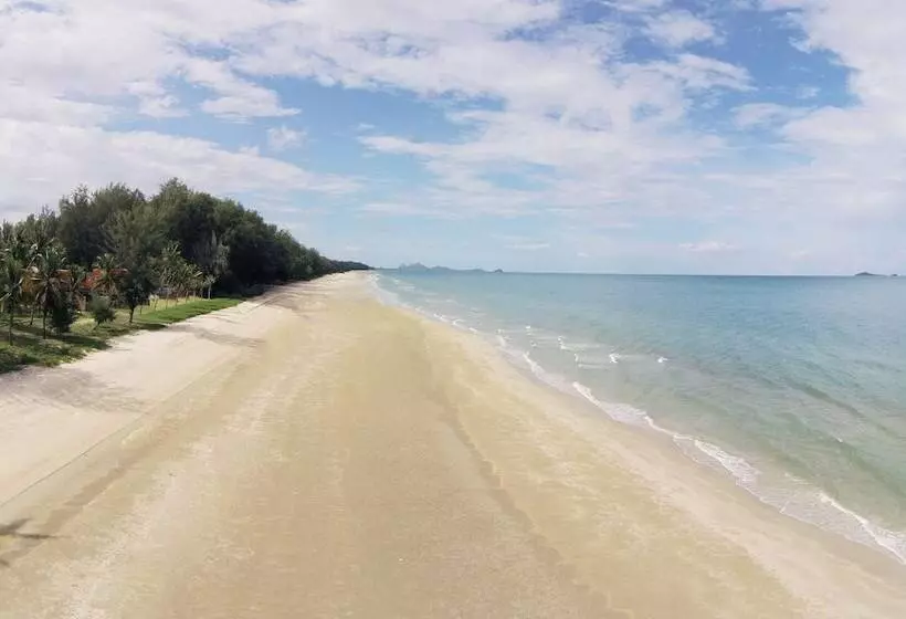 호텔 Nishaville Resort