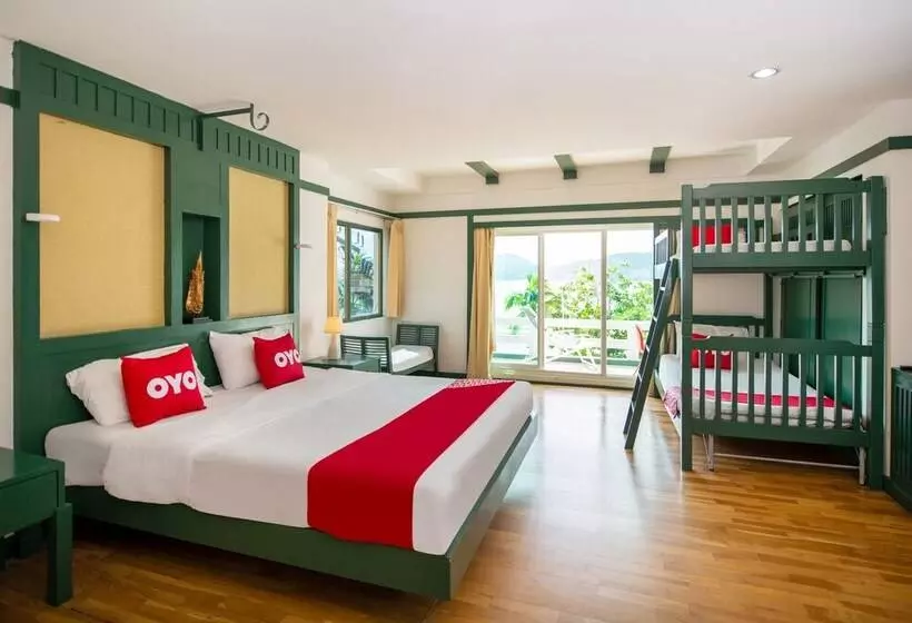 בית מלון כפרי Sm Patong Resort