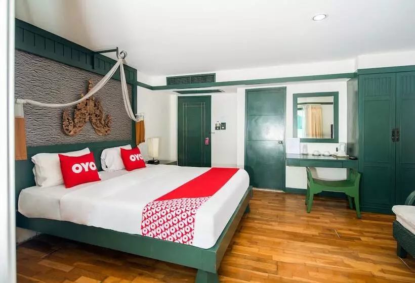 בית מלון כפרי Sm Patong Resort