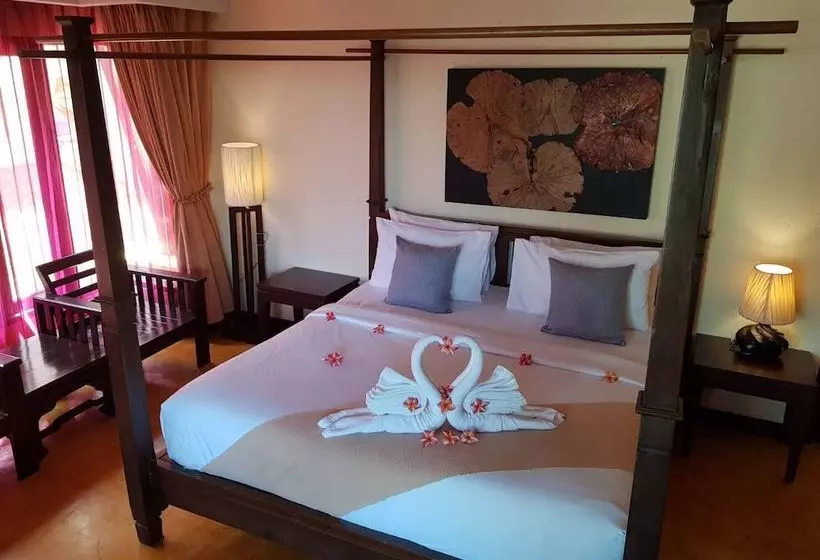 Hotelli Cher Ville Boutique Resort