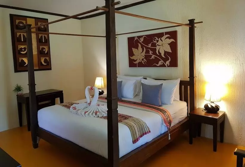 Hotelli Cher Ville Boutique Resort