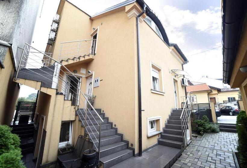 בית מלון כפרי Villa Zrina