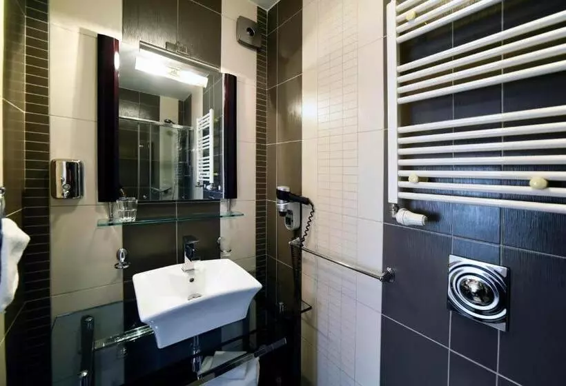 فندق Villa Zrina