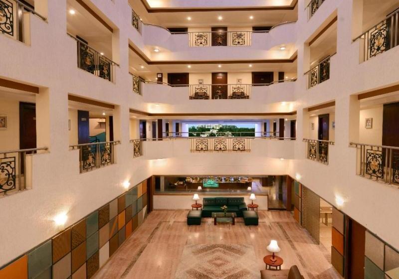 Отель Clarks Inn Airport, Hubli