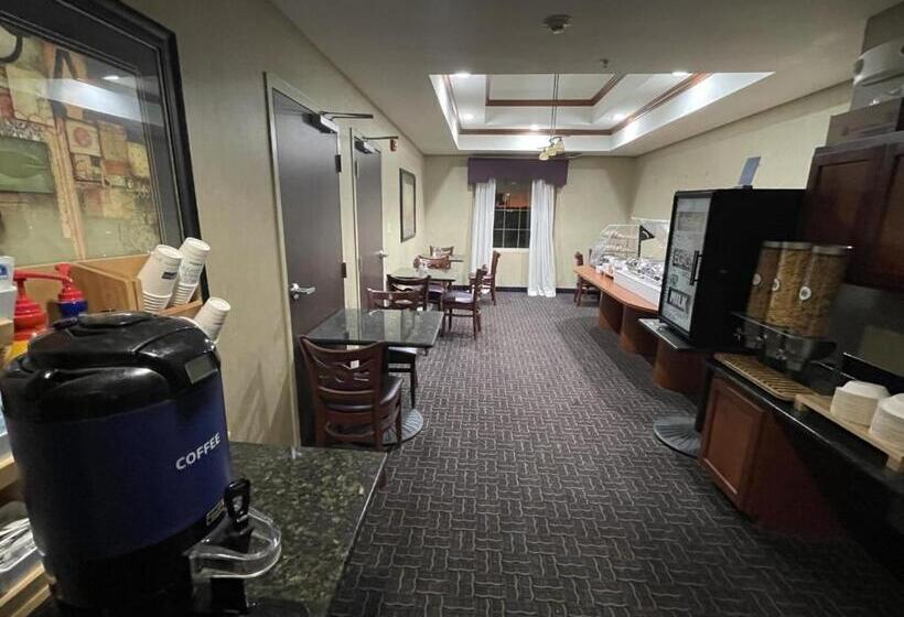 Holiday Inn Express Hotel And Suites Ada, An Ihg