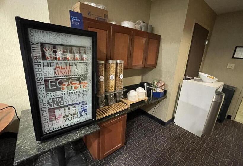 Holiday Inn Express Hotel And Suites Ada, An Ihg