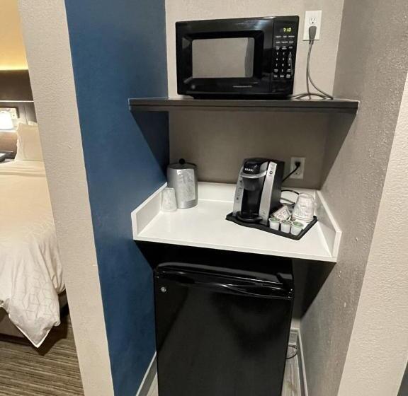 Holiday Inn Express Hotel And Suites Ada, An Ihg