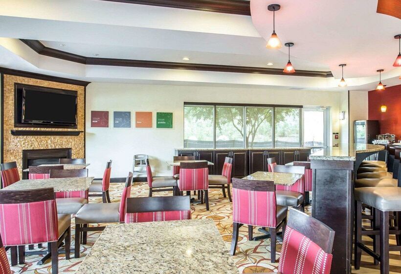 ホテル Comfort Suites Rock Hill Manchester Meadows Area