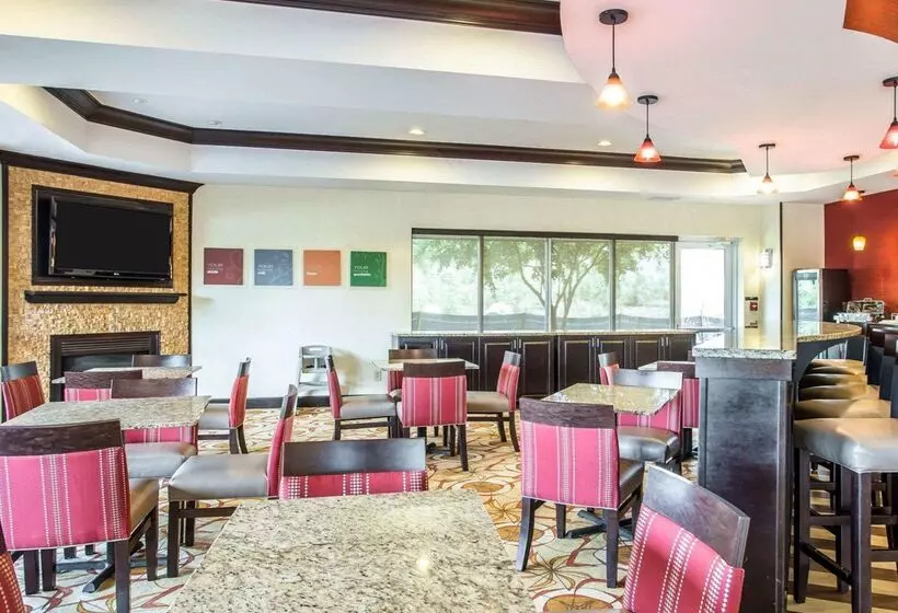 בית מלון כפרי Comfort Suites Rock Hill Manchester Meadows Area