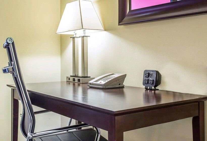 ホテル Comfort Suites Rock Hill Manchester Meadows Area