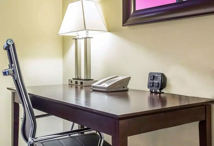 בית מלון כפרי Comfort Suites Rock Hill Manchester Meadows Area