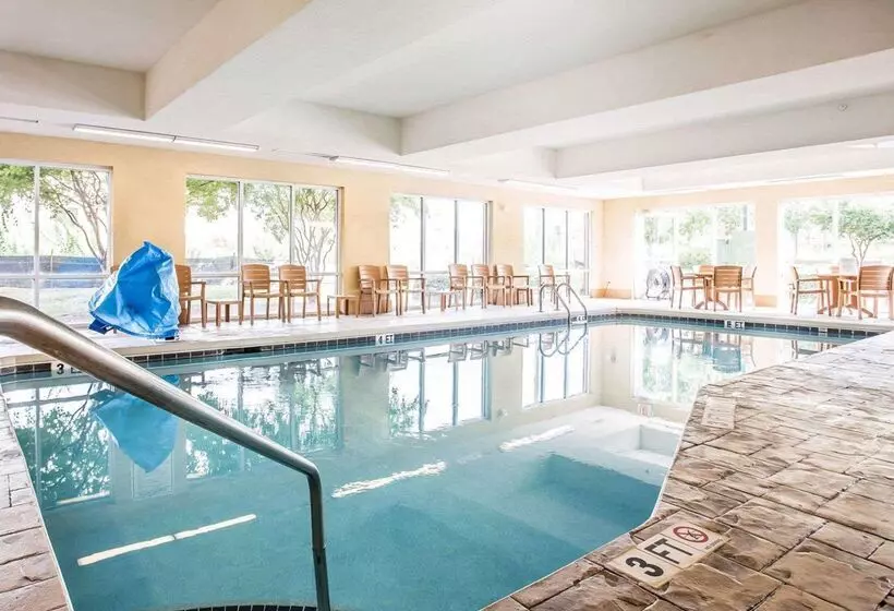 בית מלון כפרי Comfort Suites Rock Hill Manchester Meadows Area