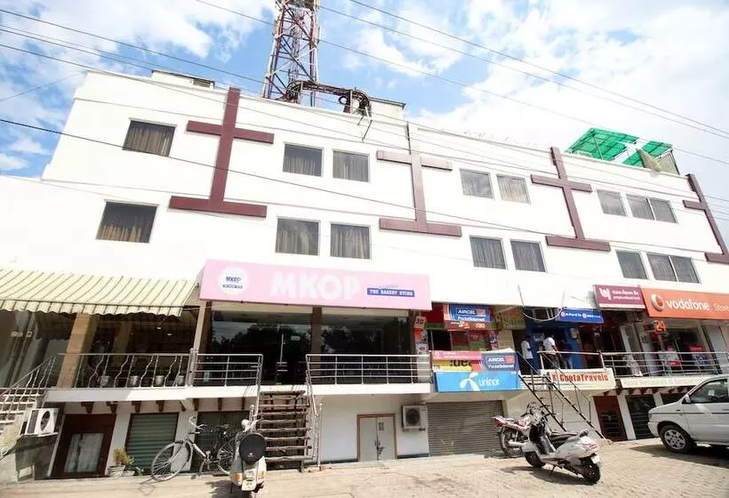 هتل Genx Usha Kiran Agra