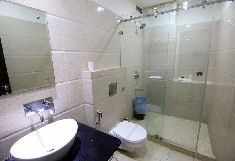 هتل Genx Usha Kiran Agra