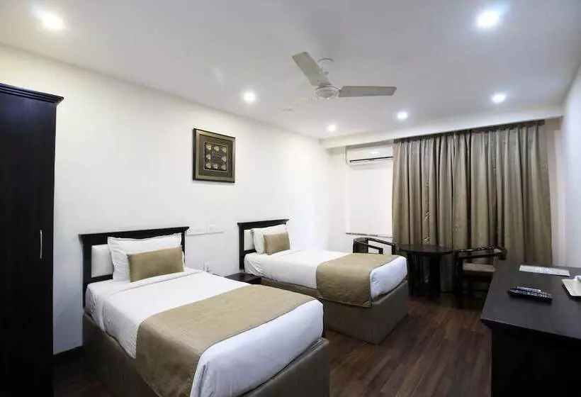 هتل Genx Usha Kiran Agra