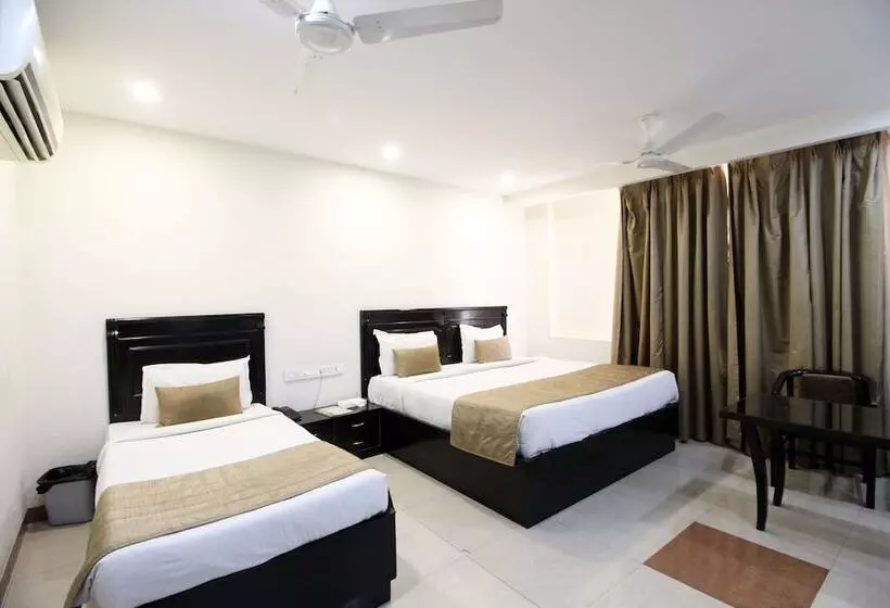 هتل Genx Usha Kiran Agra