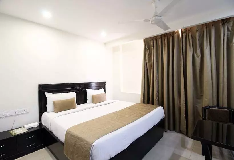 هتل Genx Usha Kiran Agra