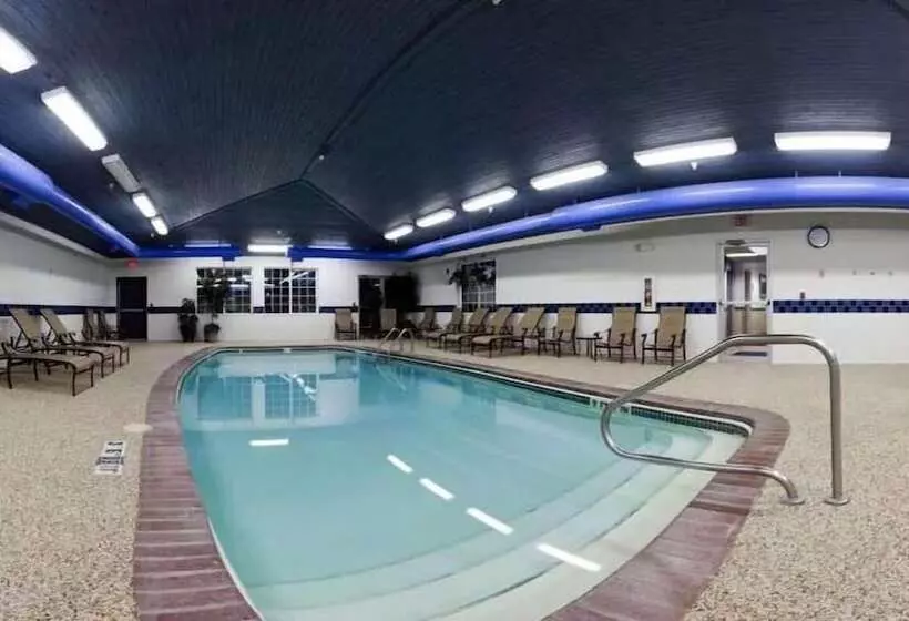 Holiday Inn Express Hotel & Suites Pierre Fort Pierre, An Ihg