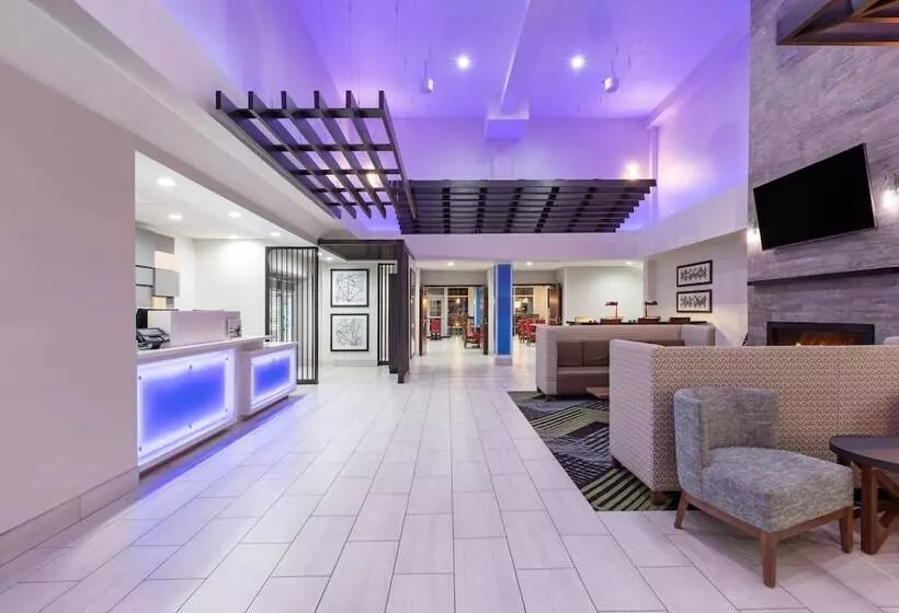 Holiday Inn Express Hotel & Suites Seaside Convention Center, An Ihg