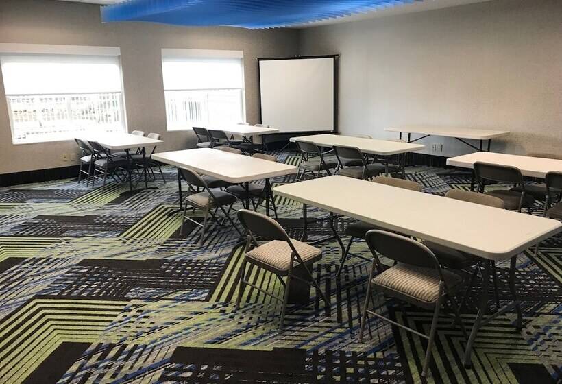 Holiday Inn Express Hotel & Suites Seaside Convention Center, An Ihg