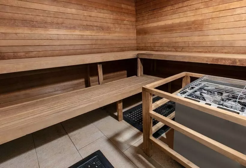 Holiday Inn Express Hotel & Suites Seaside Convention Center, An Ihg